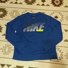 ナイキトレーナーのサムネイル