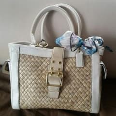 COACHのサムネイル