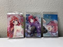 五等分の花嫁 中野一花、二乃、五月のサムネイル