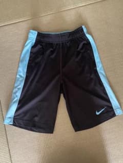 NIKE ナイキ ハーフパンツ　DRY-FIT S 130-150cmのサムネイル