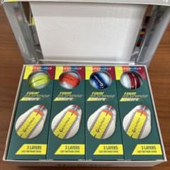 TaylorMade Tour Response Stripe 4個12球のサムネイル