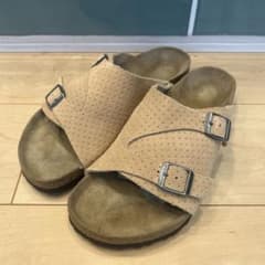 【極美品】BIRKENSTOCK チューリッヒ エンボス ベージュ 40　26㎝ 極美品】BIRKENSTOCK チューリッヒ エンボス ベージュ 40 26㎝ - メルカリ
