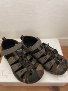 KEEN アウトドアサンダル カモフラージュ　19.5センチのサムネイル