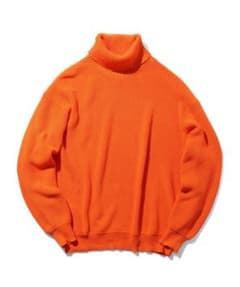 BEAMS オレンジ タートルネックニットのサムネイル