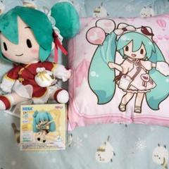 初音ミク　ぬいぐるみ　クッション　フィギュア