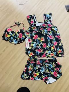 美品⭐︎ Angel Luna 花柄水着セットのサムネイル