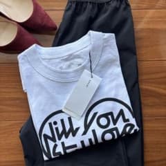 【お値下げ】sacai サカイ　ロゴ Tシャツのサムネイル