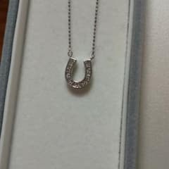 14金ホワイトゴールドダイヤモンド馬蹄ネックレスのサムネイル
