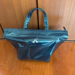 Kitamura キタムラ トートバッグ エナメル調 ネイビーのサムネイル