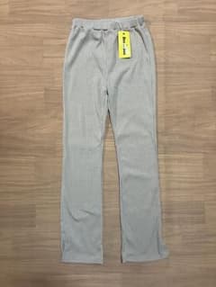 Bee des Beeリブ フレアパンツ150 ミルクティ（ベージュ系） 新品のサムネイル