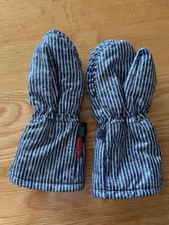 ムージョン  M  雪遊び　手袋　ミトンのサムネイル