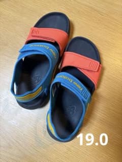 19.0 New Balance キッズサンダルのサムネイル