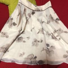 専用！  花柄スカートとシフォンプリーツスカートのサムネイル