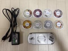 PSP ファイナルファンタジーVII 限定版 本体＋PSPソフト8枚 まとめ売りのサムネイル