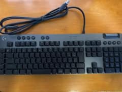 Logitech G813 有線ゲーミングキーボード ブラック 赤軸 - メルカリ