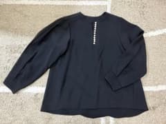 パール付キーネックブラウス シャツ M カットソー 長袖 バックタックのサムネイル