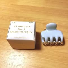 UNDOヘアクリップ - メルカリ