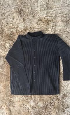 homme plisse シャツのサムネイル