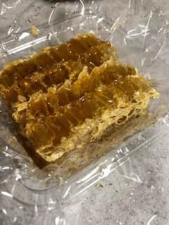 日本ミツバチ巣蜜神戸産のサムネイル