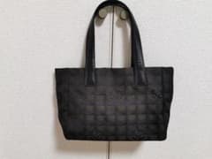 あかみみ様専用　★美品＊*CHANEL*＊　ニュートラベルライン　トートバッグのサムネイル