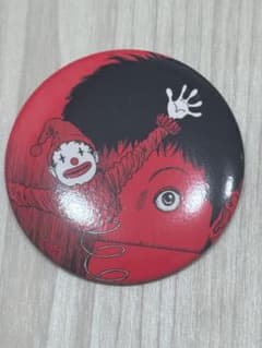 伊藤潤二　うずまき・ギョ　缶バッジ 伊藤潤二 うずまき・ギョ 缶バッジ 全15種類 - メルカリ