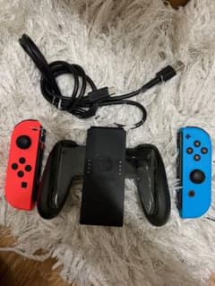 【任天堂純正品】Nintendo Switch 充電グリップ＆Joy-Conのサムネイル
