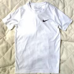 Nikeホワイト 140 Tシャツのサムネイル