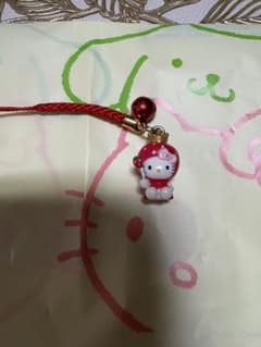 ハローキティ いちご ストラップ - メルカリ