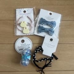 ヘアアクセサリー 4点セットのサムネイル