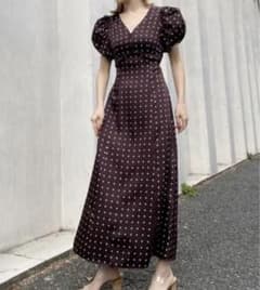 SNIDEL ギャザーパフスリーブドットワンピースのサムネイル