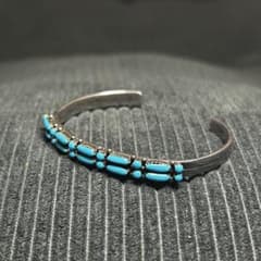 VINTAGE NAVAJO ターコイズ11連 バングル 美品 シルバー925 VINTAGE NAVAJO ターコイズ11連 バングル 美品 シルバー925 - メルカリ