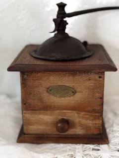 フランスアンティーク 木製 コーヒーミル 手挽き　ブロカント フランスアンティーク 木製 コーヒーミル 手挽き ブロカント - メルカリ