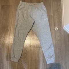 NIKEスウェットパンのサムネイル