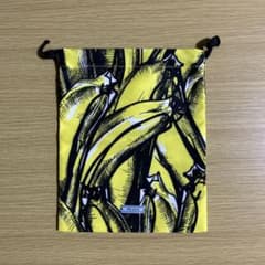 PRADA バナナ柄 ポーチ　ノベルティのサムネイル