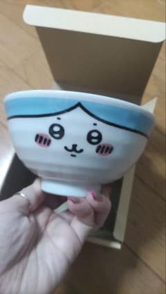 ハチワレ　茶碗　ちいかわのサムネイル