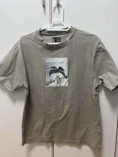 7TE8 グレー プリント Tシャツのサムネイル