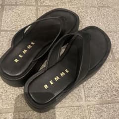 レメ REMME エコレザー SOFIA トング サンダルのサムネイル