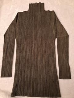 【値下、美品】 90年代 PLEATS PLEASE ハイネック長袖モスグリーン 値下、美品】 90年代 PLEATS PLEASE ハイネック長袖モスグリーン