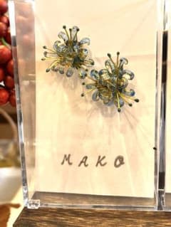 青い彼岸花のピアス /イヤリング 〜アンティーク風〜のサムネイル