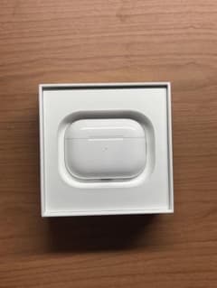 Apple AirPods Pro 第二世代充電ケース 本体のサムネイル