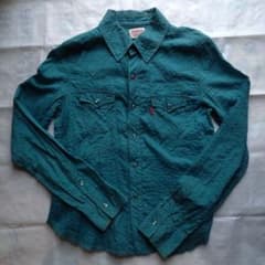 Levi's　レディースシャツ　ターコイズカラーのサムネイル