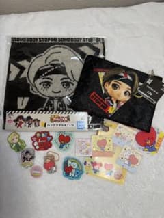 TinyTAN BT21 V merchandise bundle