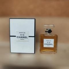 お*ま様 CHANEL 香水6本セット N°5 N°19 Antaeus 7ml シャネル N°5 - フレグランスコレクション | CHANEL シャネル