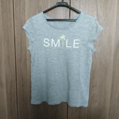 GapのTシャツのサムネイル