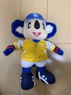 中日ドラゴンズ　ドアラ　ぬいぐるみ 辰年　スカジャンバージョン とおまけのサムネイル