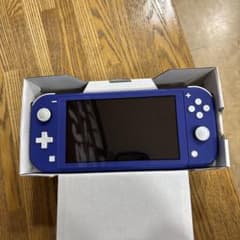 Nintendo Switch Lite 青のサムネイル