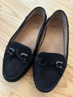 UGG フラットシューズ 24.5cm - メルカリ