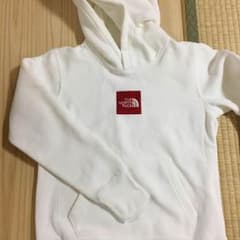 THE NORTH FACE パーカーのサムネイル