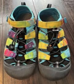 KEEN キッズ サンダル マルチカラー22.0cmのサムネイル