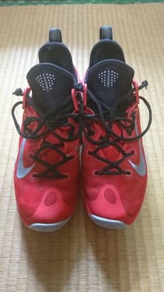 NIKE ハイパーレブのサムネイル